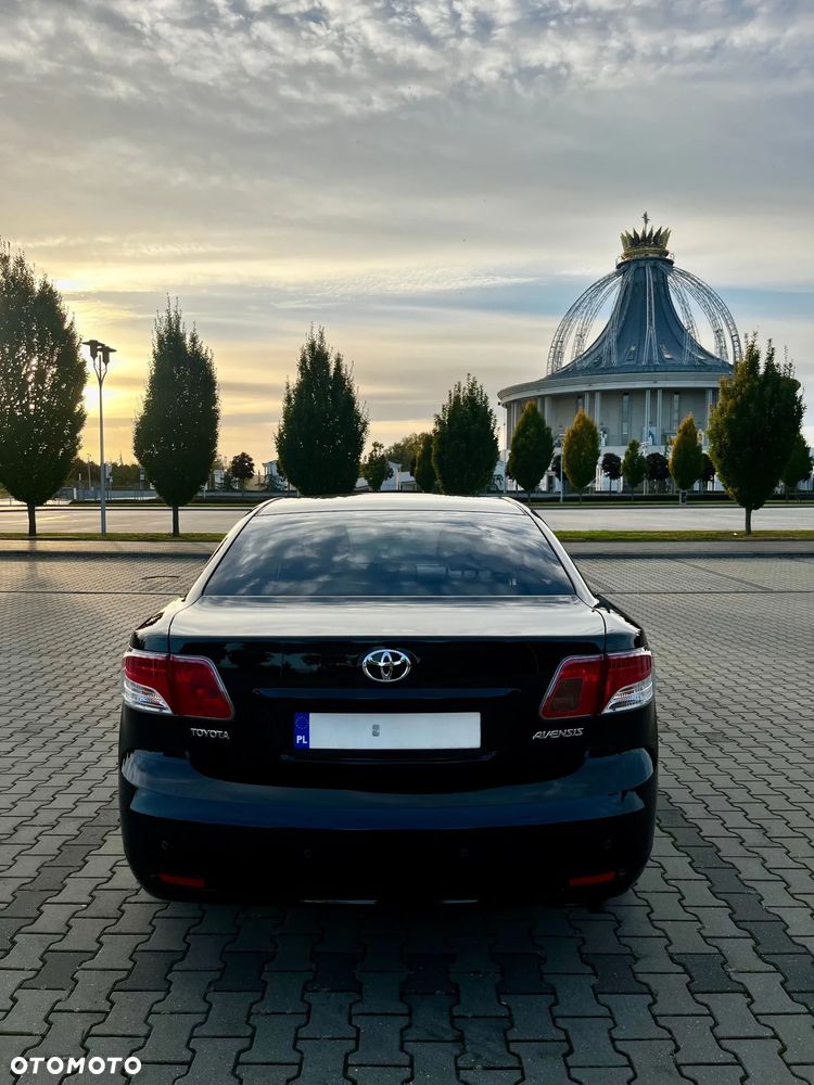 Toyota Avensis 1.8 Luna - 8