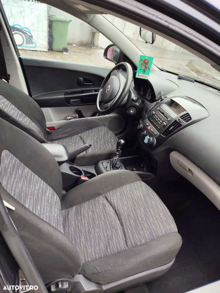 Kia Ceed Cee'd 1.4 GSL BEST - 8