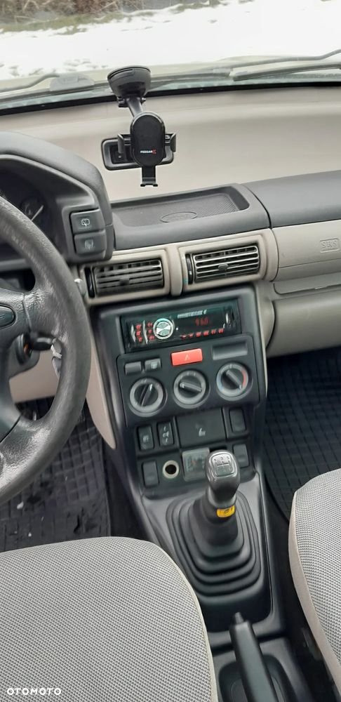 Land Rover Freelander 2.0 D - 16