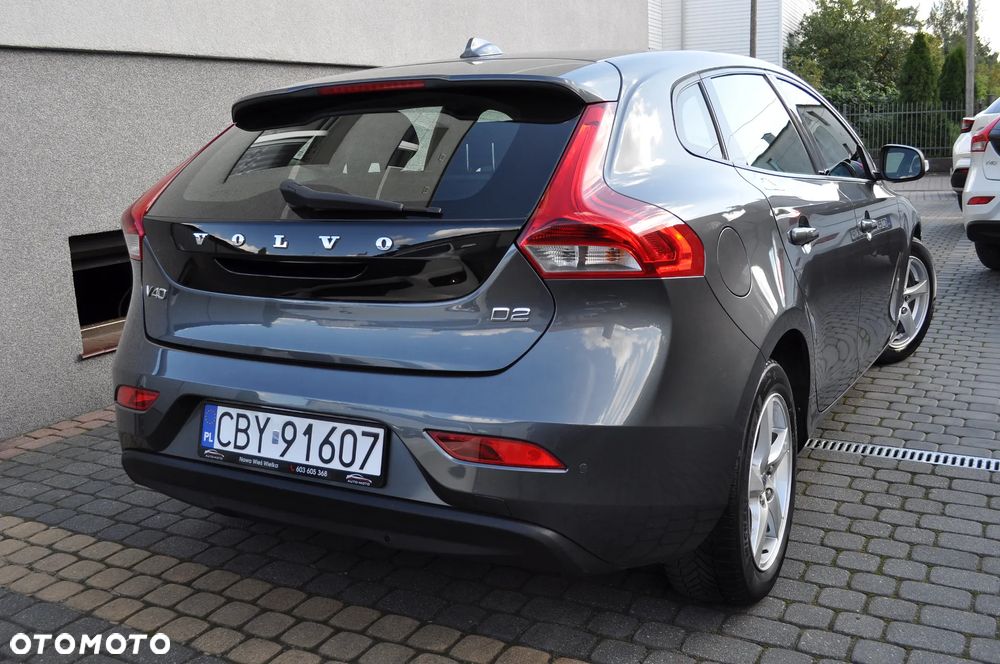 Volvo V40 D2 Momentum - 8