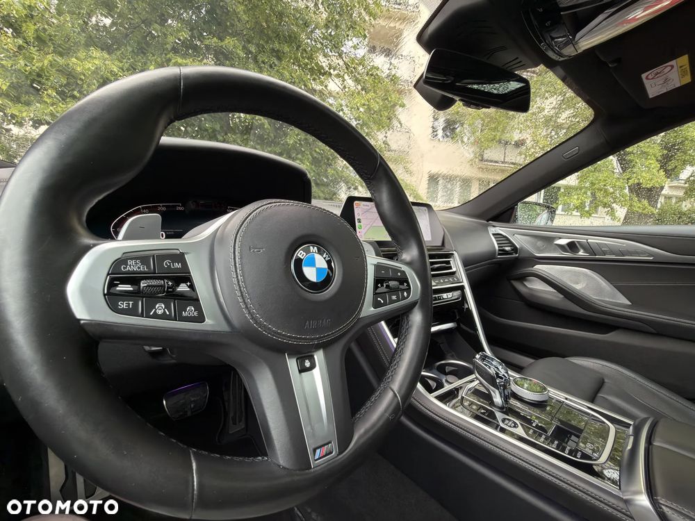BMW Seria 8 - 22
