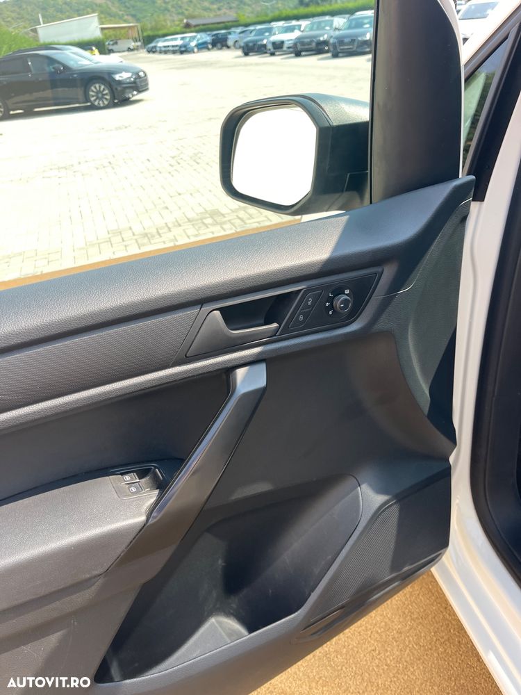 Volkswagen Caddy Maxi 2.0TDI - 30