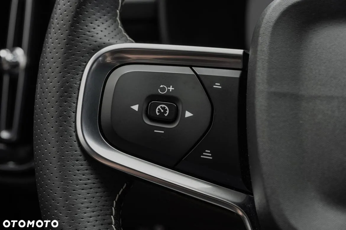 Volvo XC 40 T5 Recharge DKG RDesign - 24