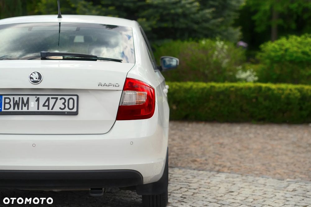 Skoda RAPID 1.2 TSI Elegance - 25