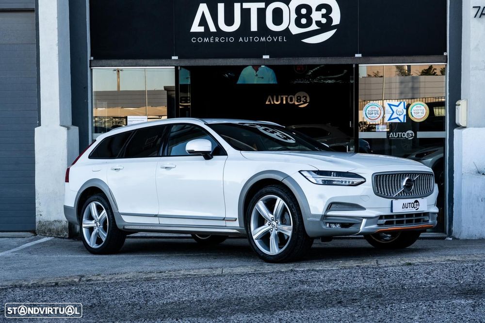 Volvo V90 Cross Country 2.0 D5 Volvo Ocean Race AWD Geartronic - 1