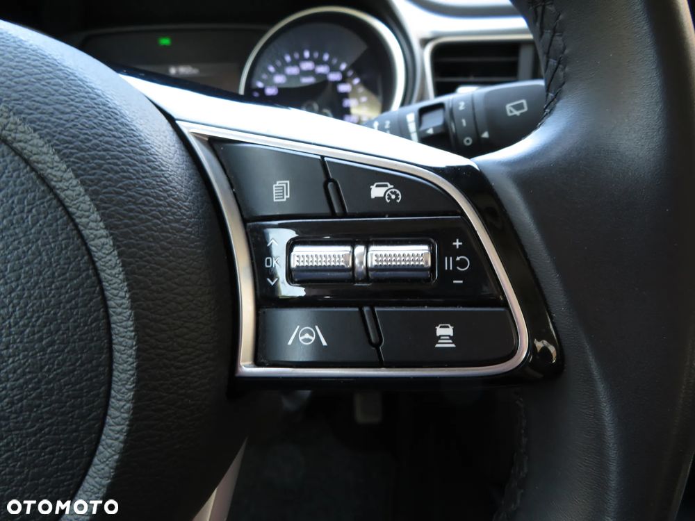 Kia Ceed 1.6 CRDi (48V Mild-Hybrid) DCT7 Spirit - 24