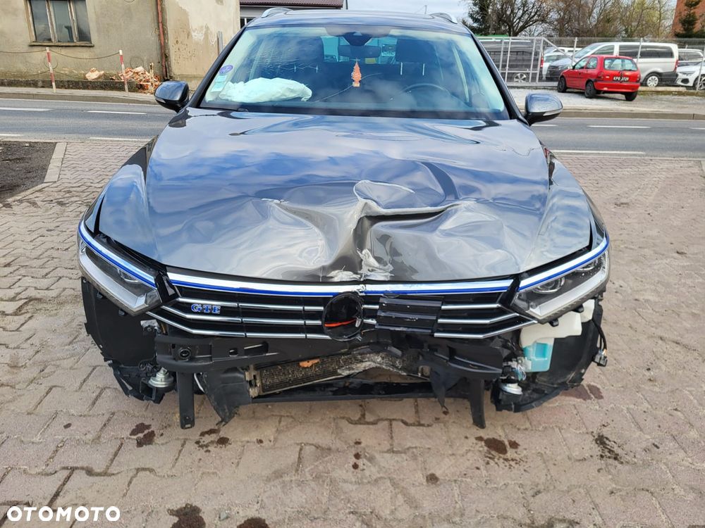 Volkswagen Passat - 20