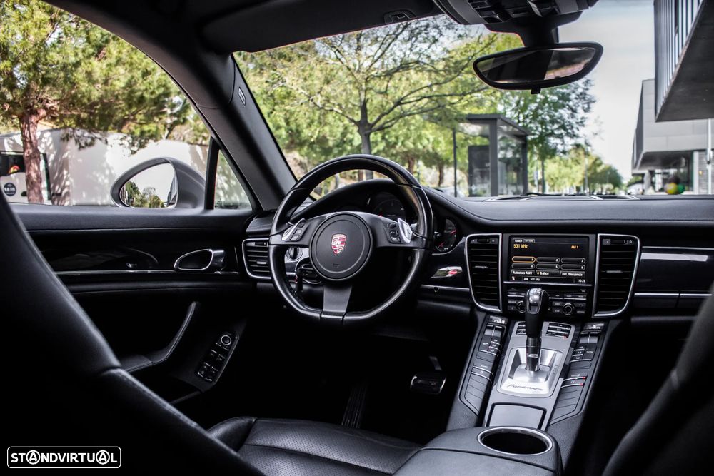 Porsche Panamera Platinum Edition - 37