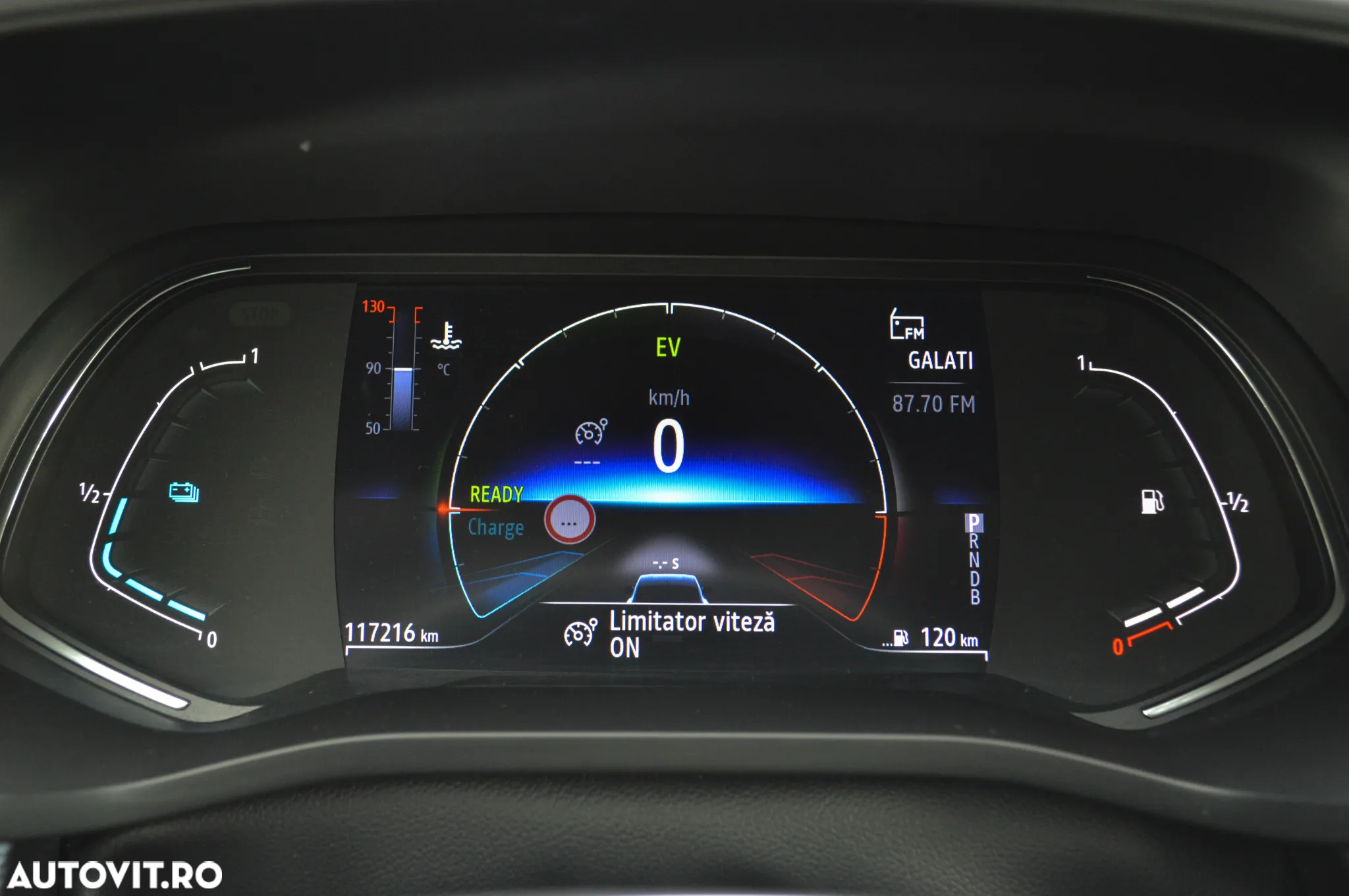 Renault Arkana E-TECH 145 Evolution - 29