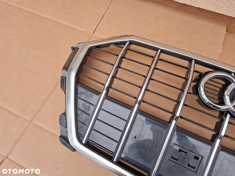 grill atrapa audi q3 ii 83a oryginał ładny stan - 5