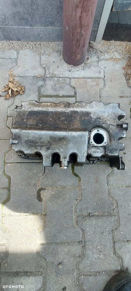 Miska olejowa vw 2.0 tdi 03G103603