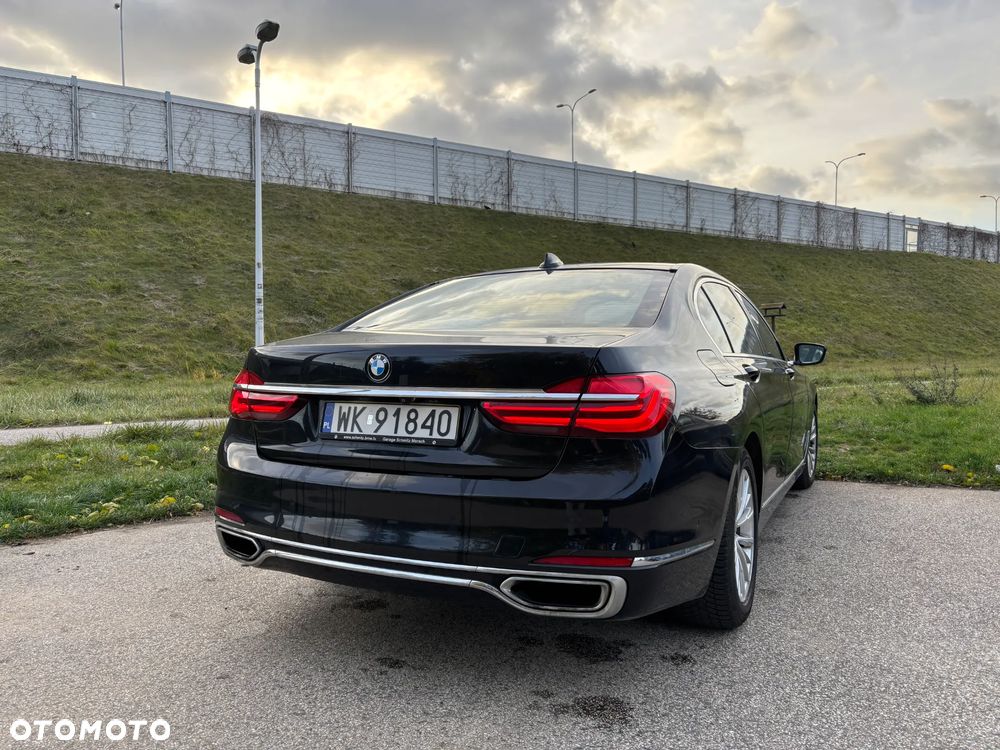 BMW Seria 7 750Li xDrive - 3