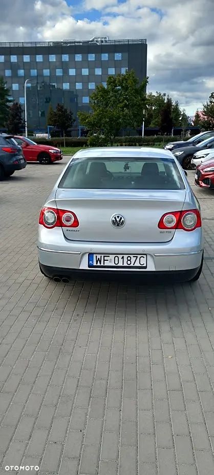Volkswagen Passat 2.0 TDI DPF Comfortline - 4