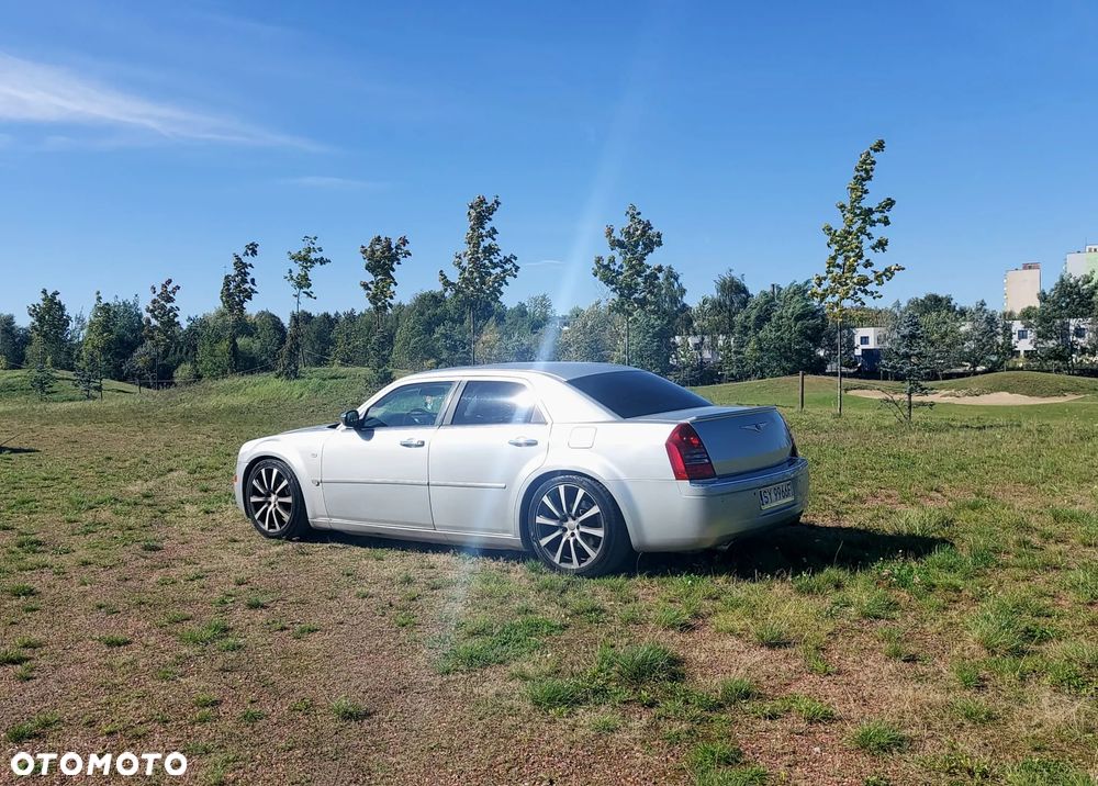 Chrysler 300C 3.5 V6 - 9