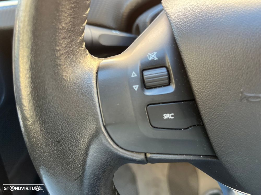 Peugeot 2008 1.5 BlueHDi Signature - 22