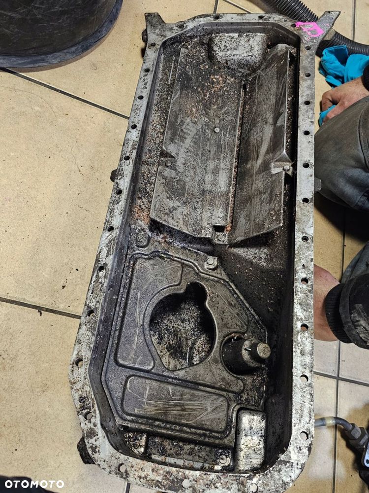 MISKA OLEJOWA OLEJU BMW 7 E32 E34 3.5B - 3