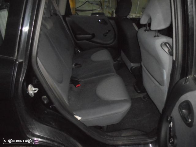 Carro MOT: L12A1 HONDA JAZZ 2 2004 1.2 78CV 5P PRETO GASOLINA - 7