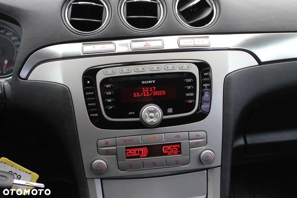 Ford S-Max 2.2 TDCi Titanium - 18