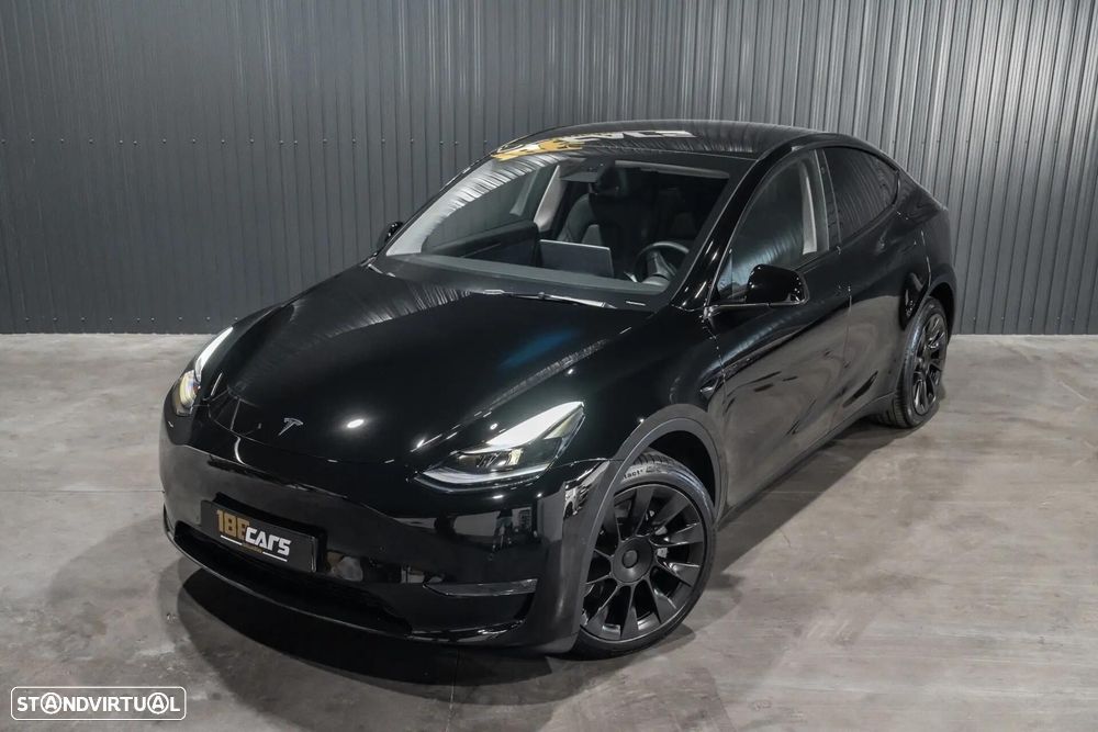 Tesla Model Y Long Range Dual Motor AWD - 33