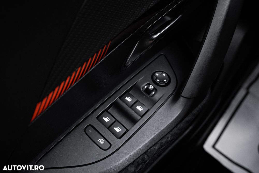 Peugeot 2008 BlueHDi 100 STOP & START Allure - 15