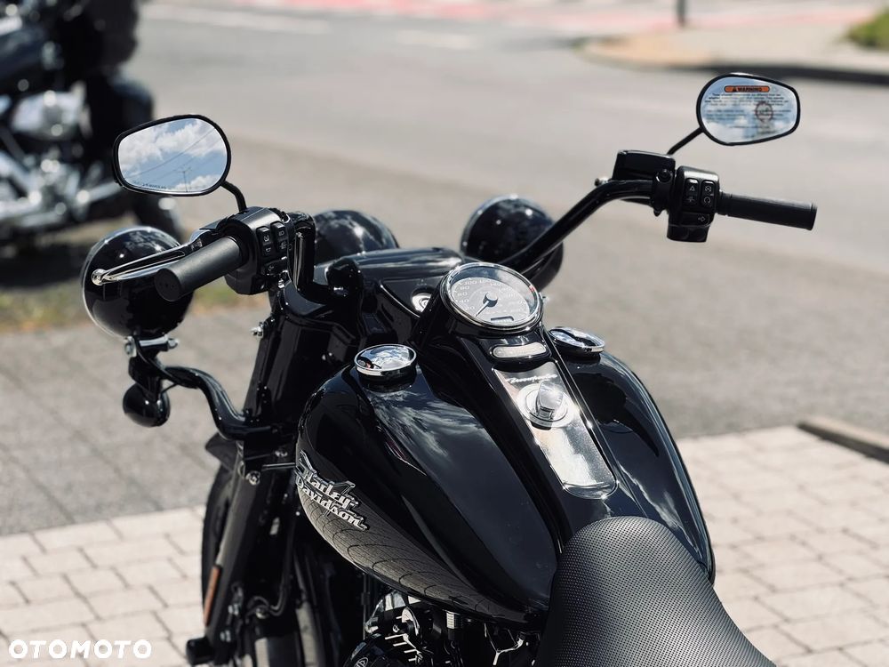 Harley-Davidson Trike Freewheeler - 14