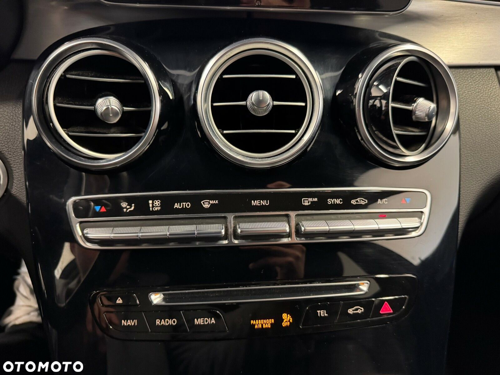 Mercedes-Benz Klasa C 200 4-Matic 7G-TRONIC - 19