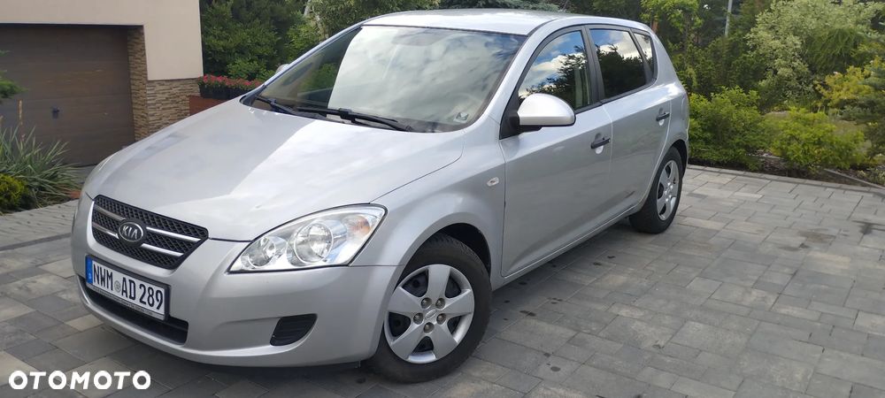 Kia Ceed 1.6 CRDi LX - 2