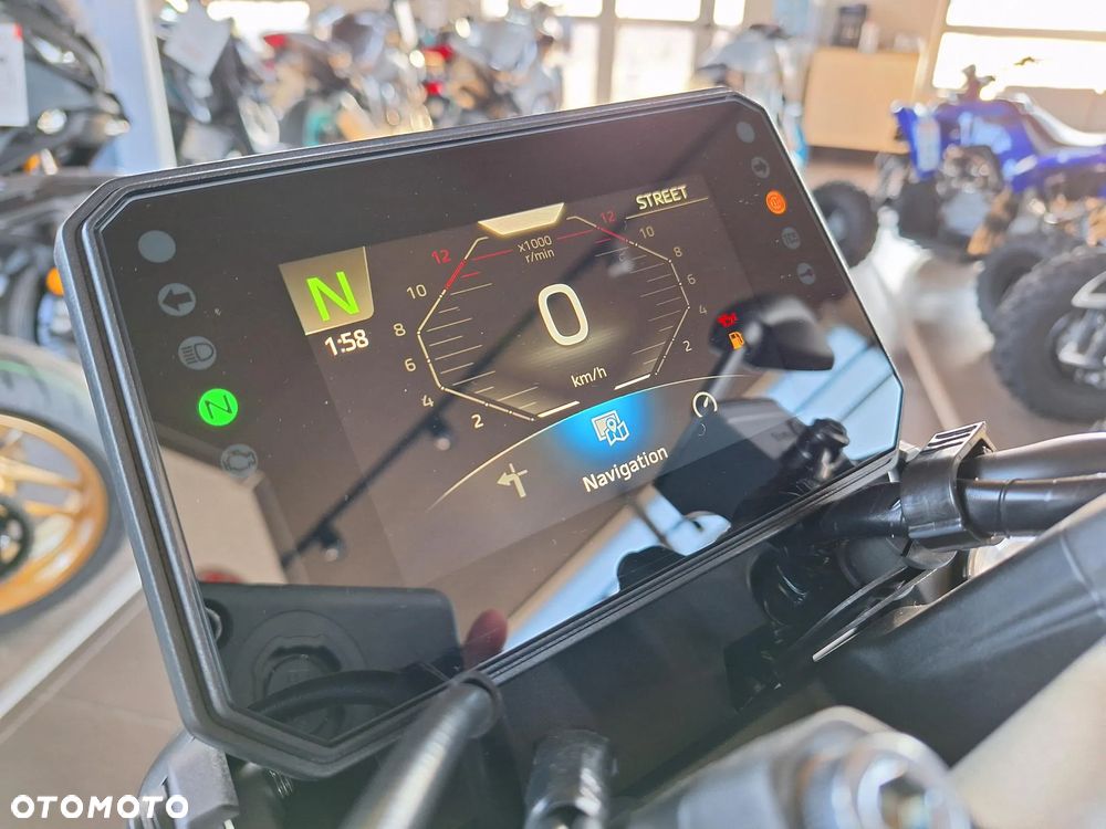 Yamaha MT - 6