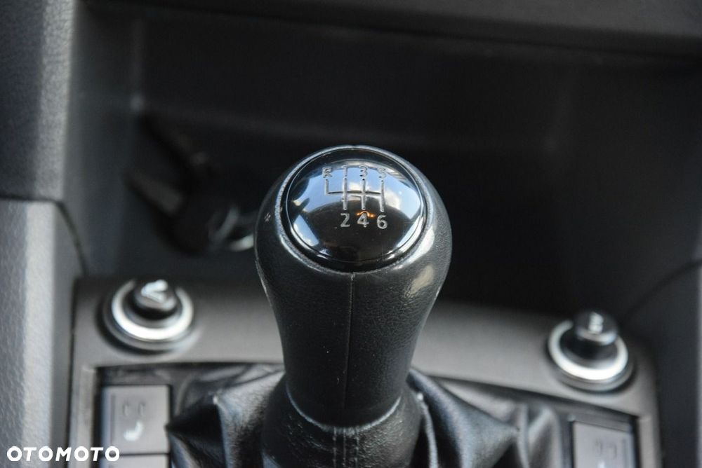 Volkswagen Amarok - 33