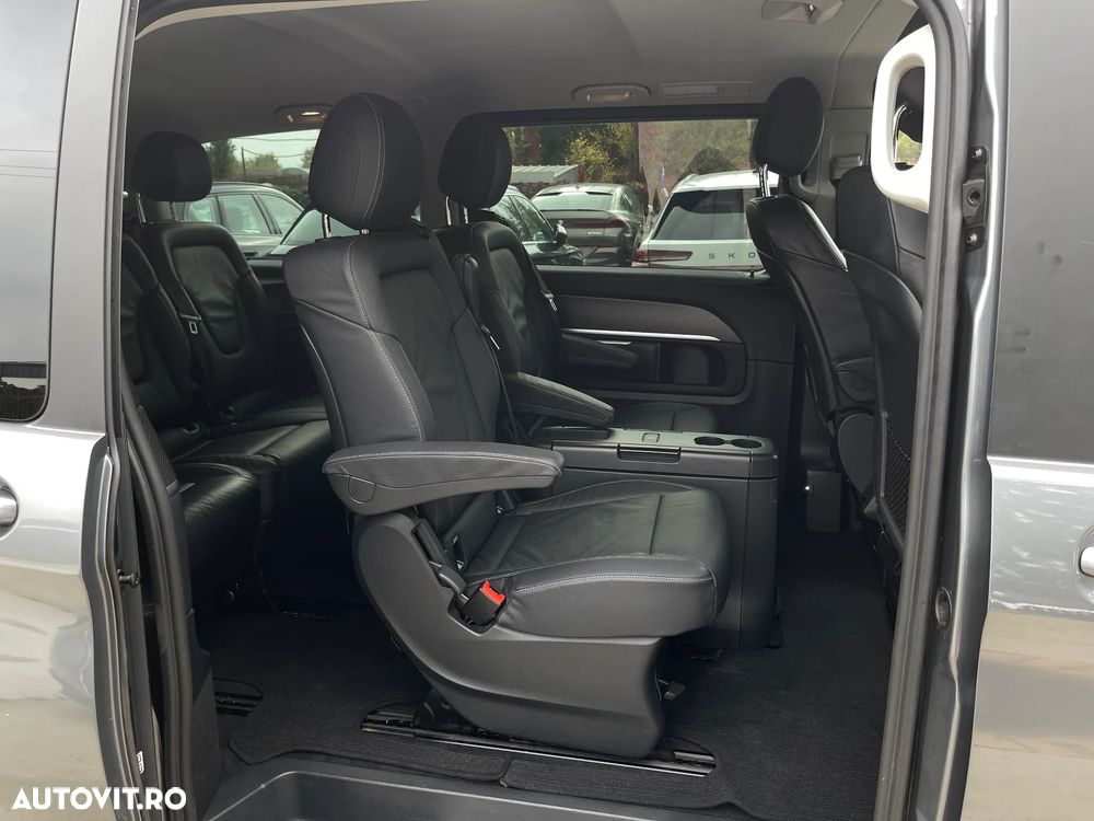 Mercedes-Benz V 300 d Lang 4Matic 9G-TRONIC Exclusive - 12