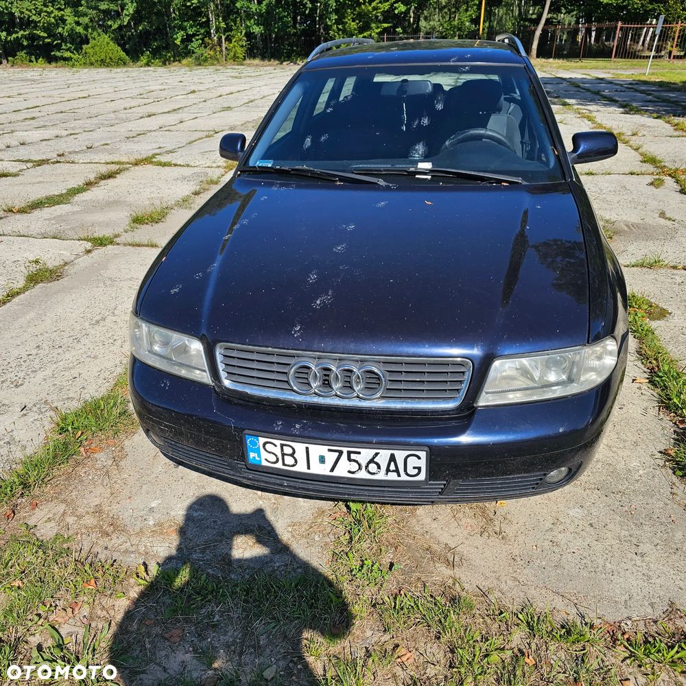 Audi A4 Avant 2.4 - 8