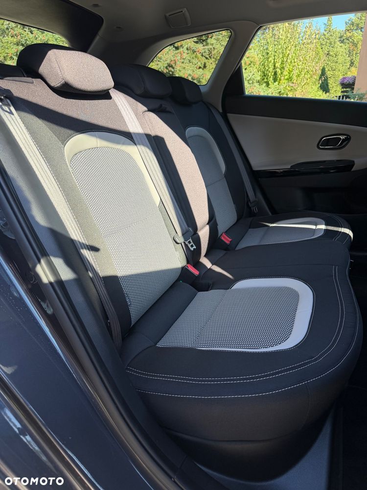 Kia Ceed 1.6 GDI DCT Spirit - 25