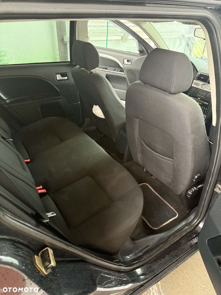 Ford Mondeo 2.0 TDCI Ambiente - 10