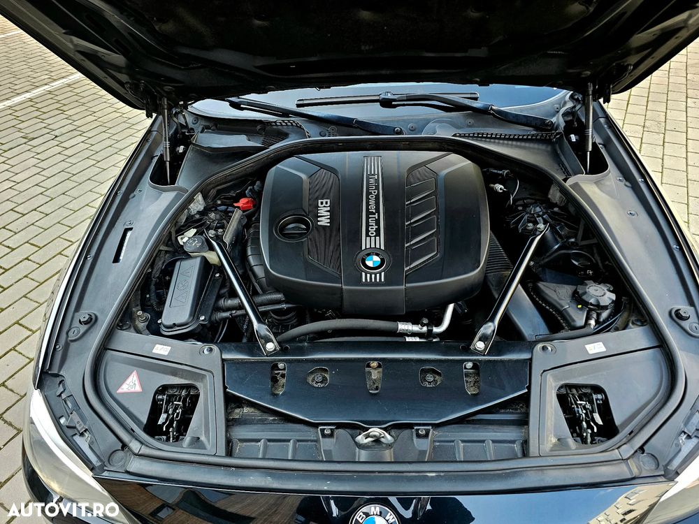 BMW Seria 5 525d xDrive - 38