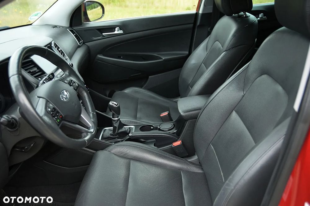 Hyundai Tucson 1.7 CRDI BlueDrive Comfort 2WD - 25