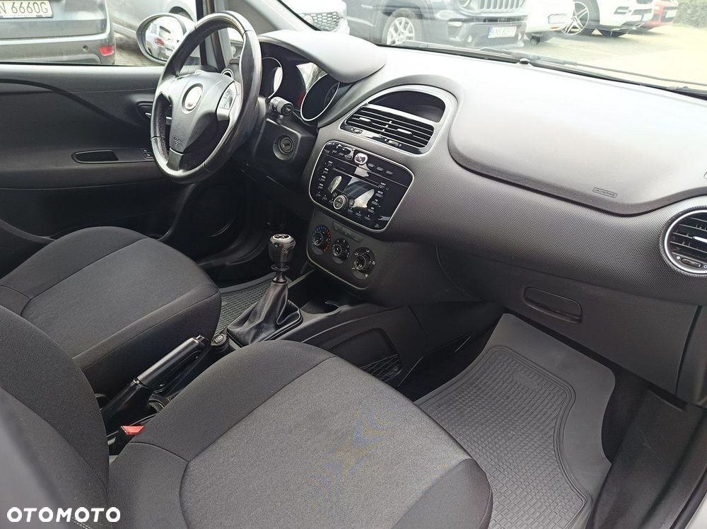 Fiat Punto 2012 - 11
