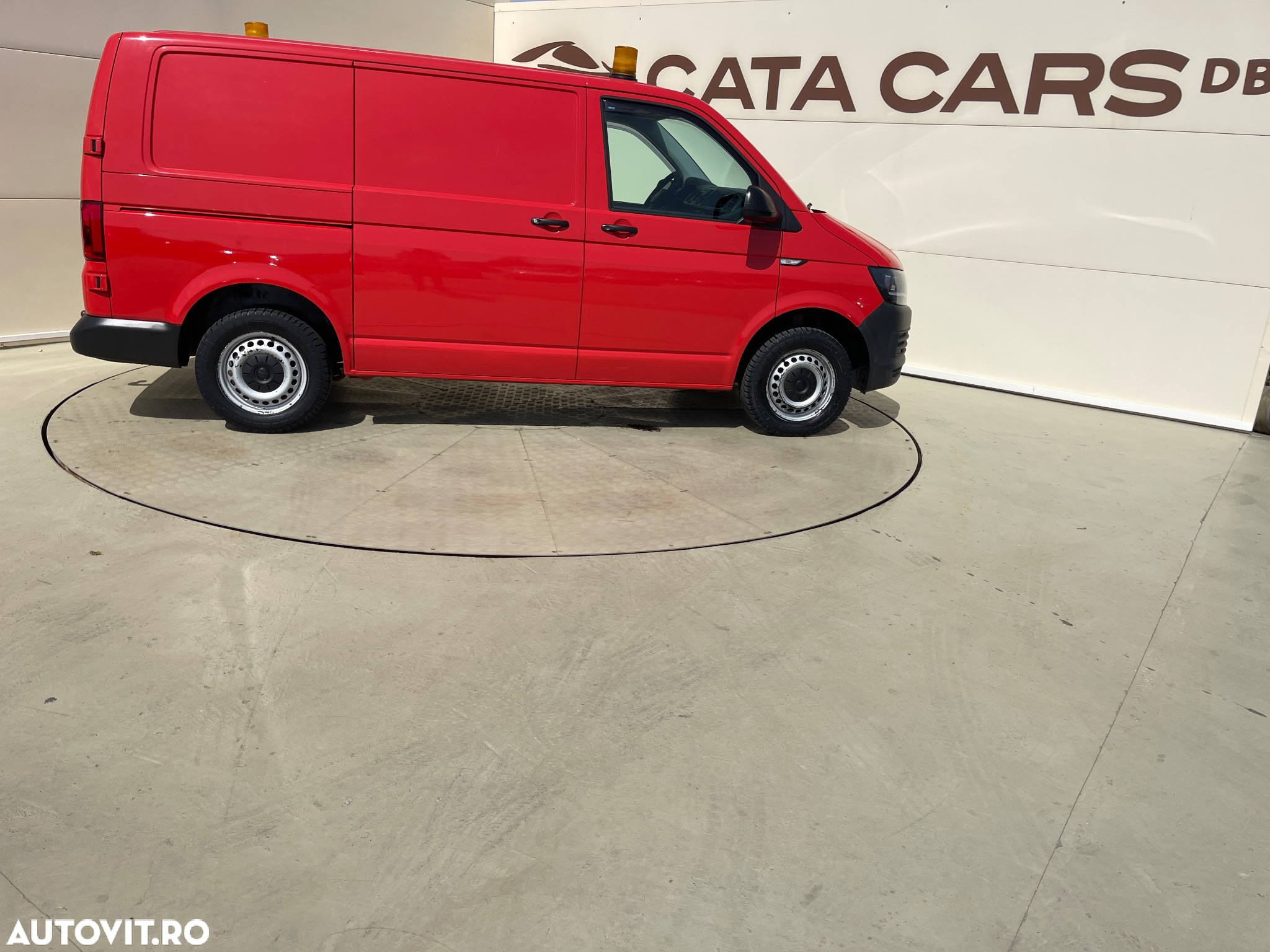 Volkswagen Transporter 2.0TDI  USI SPATE - 17