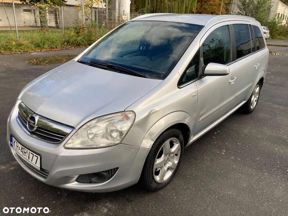 Opel Zafira 1.8 Cosmo - 2