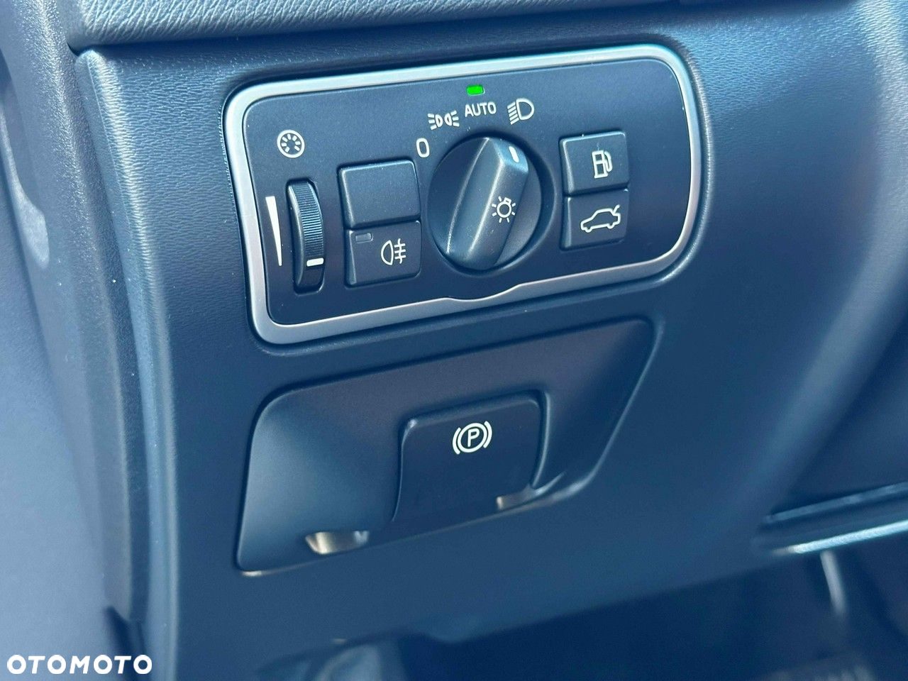 Volvo V60 D4 Geartronic Summum - 27