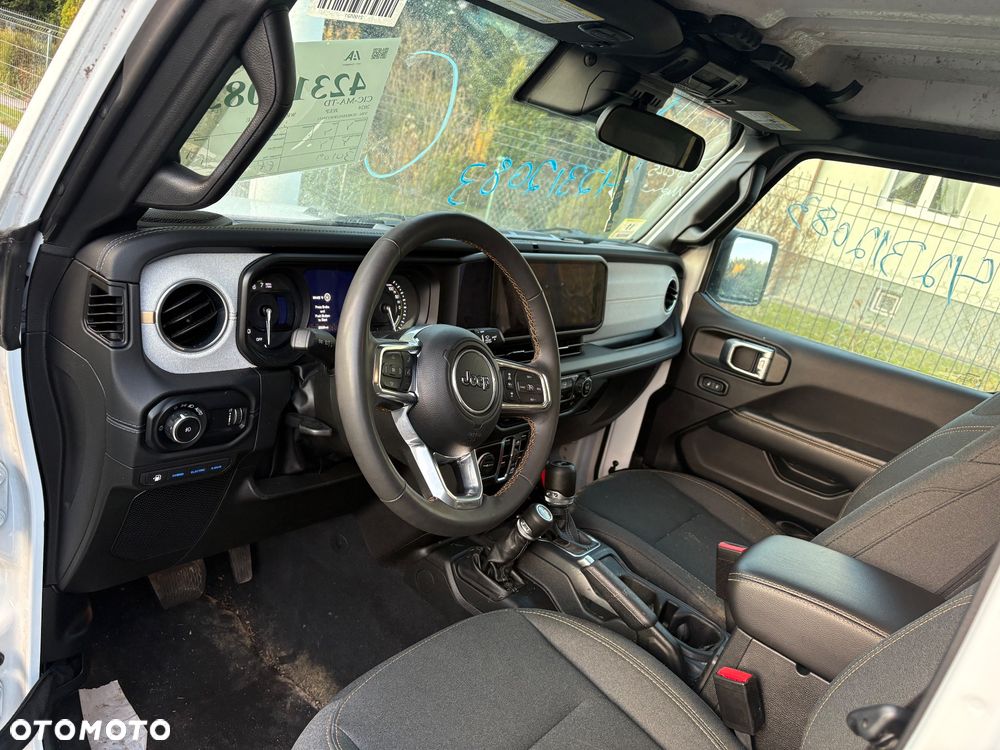 Jeep Wrangler - 29