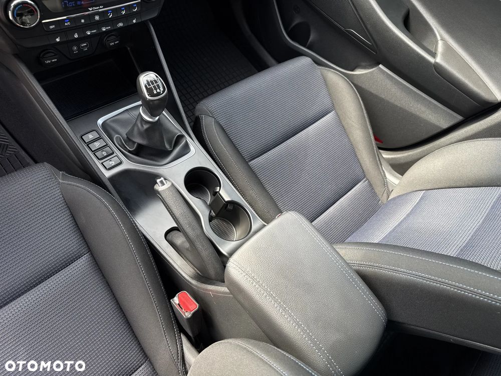 Hyundai Tucson 1.7 CRDI BlueDrive Comfort 2WD - 18