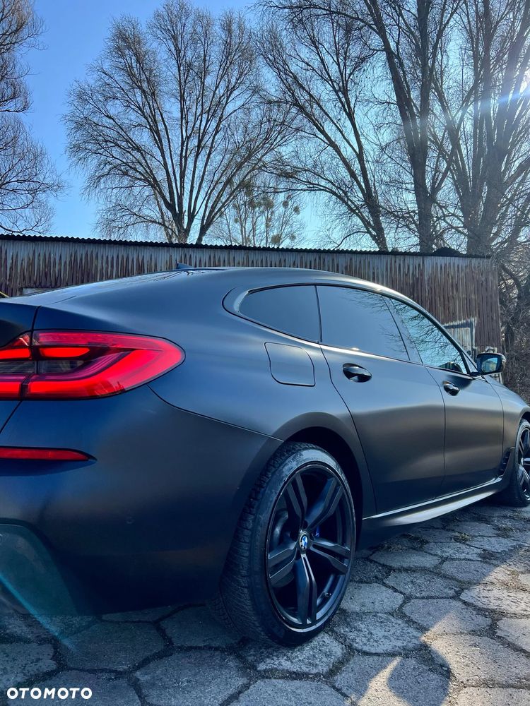 BMW 6GT - 17