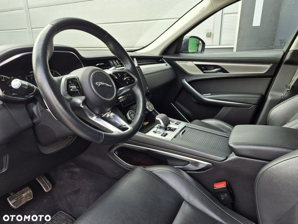 Jaguar F-Pace - 22