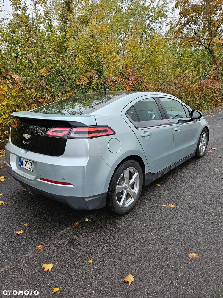 Chevrolet Volt - 2