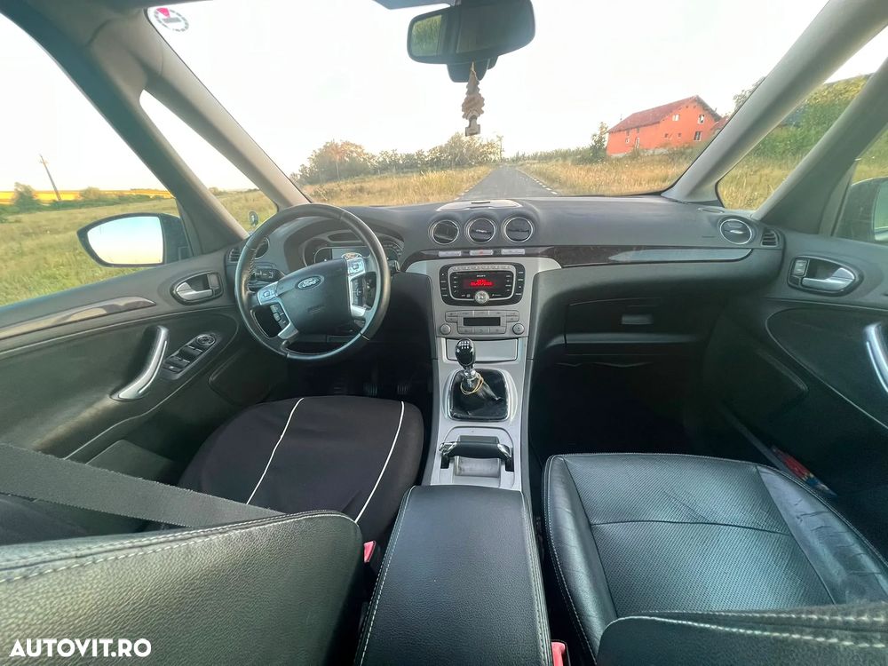 Ford Galaxy 2.0 TDCi Ghia - 4