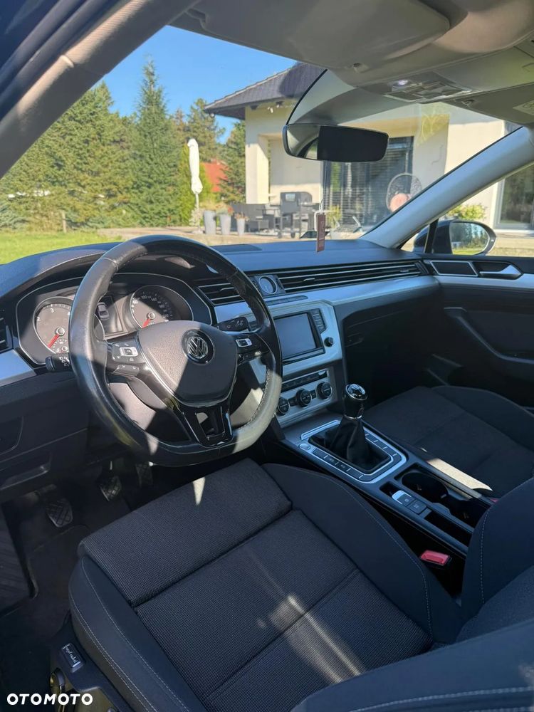 Volkswagen Passat - 7