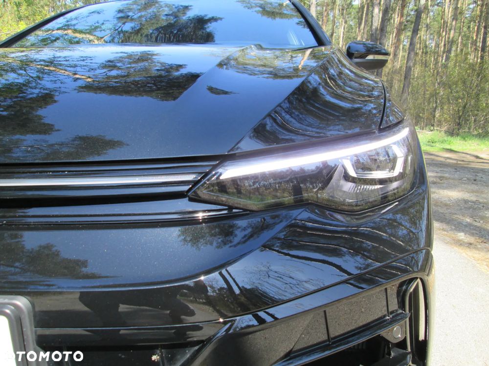 Volkswagen Golf - 22