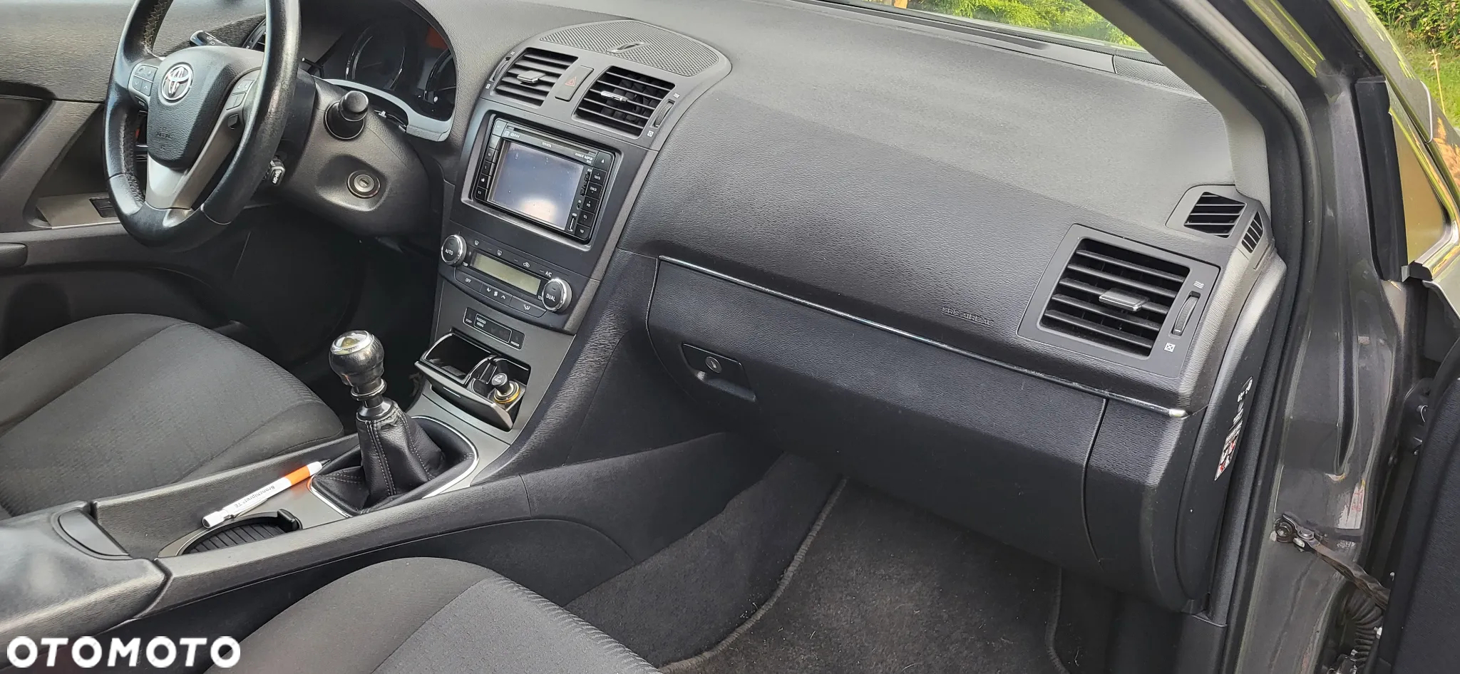 Toyota Avensis - 18