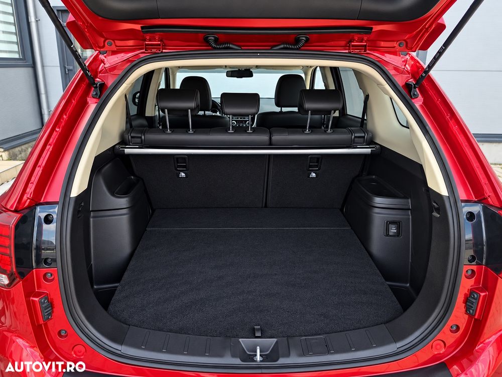 Mitsubishi Outlander - 11