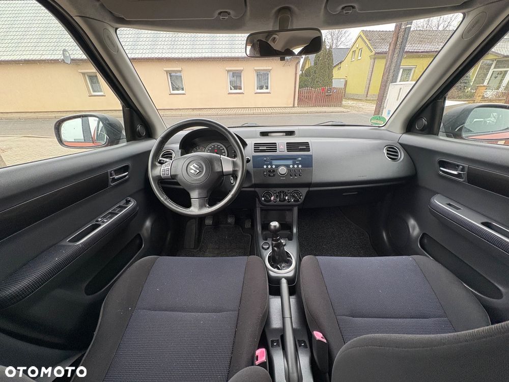 Suzuki Swift 1.3 4x4 Comfort - 22